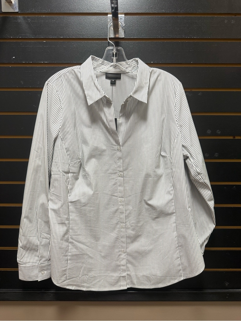 Worthington NWT Pinstripe Button Front Blouse Sz 16 - Picture 1 of 5